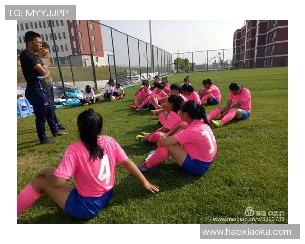 陈秀英足球生涯对话揭秘：从绿茵场到人生哲学的精彩旅程